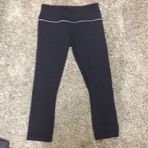 Lululemon Capri work out pants